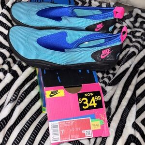 Nike aqua turf water shoes